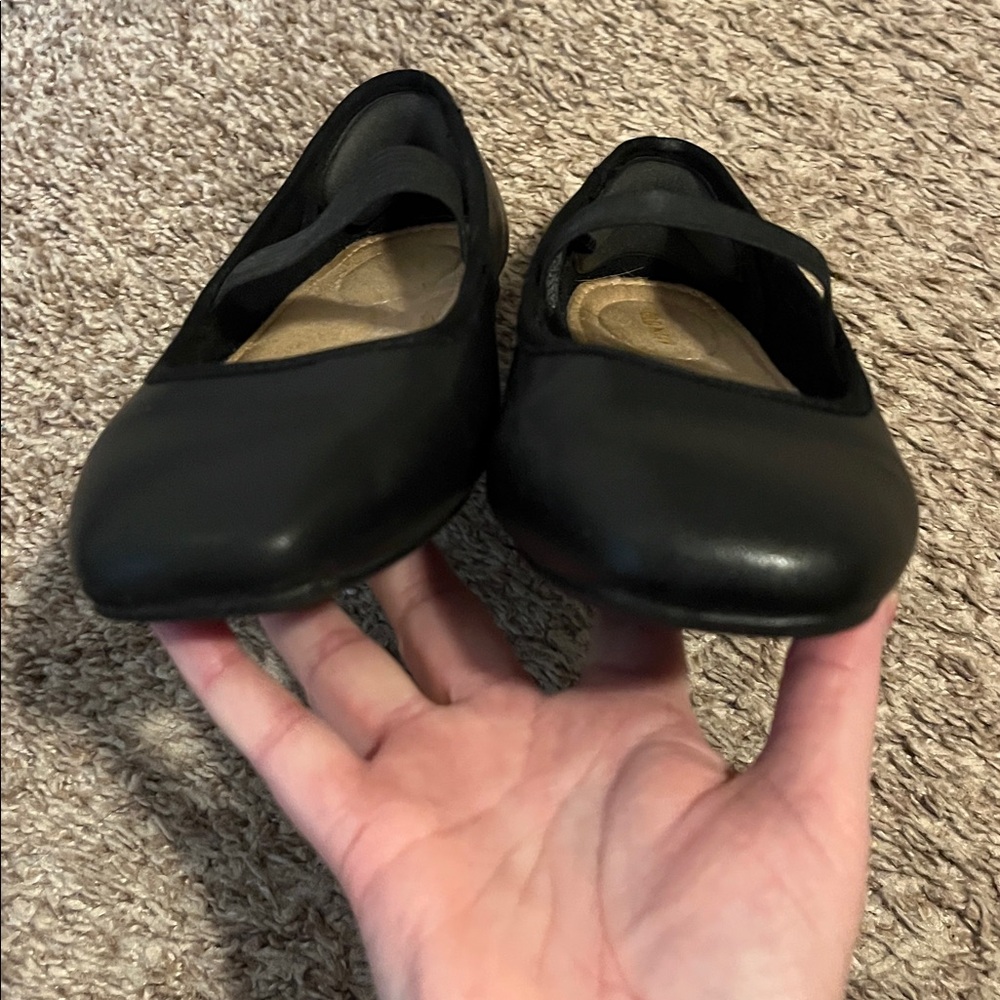 Old Navy Mary Janes - Picture 3 of 4